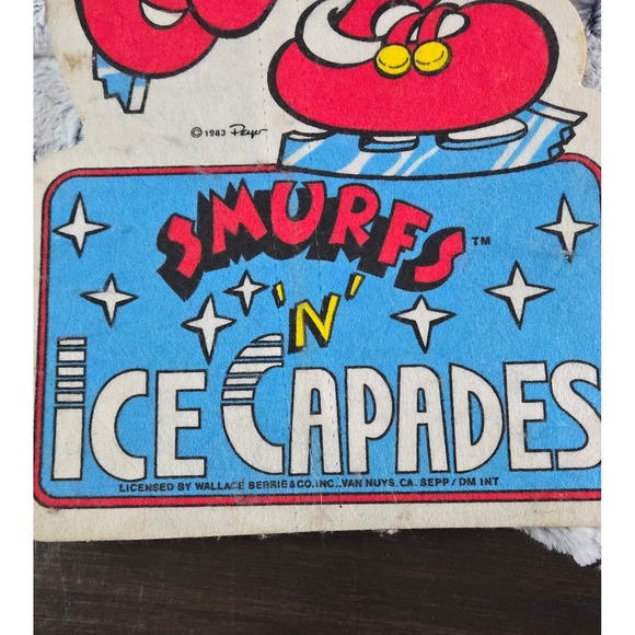 Vintage 1983 Smurfs N Ice Capades Felt Pennant Wall Hanging Peyo Rare - Picture 2 of 4